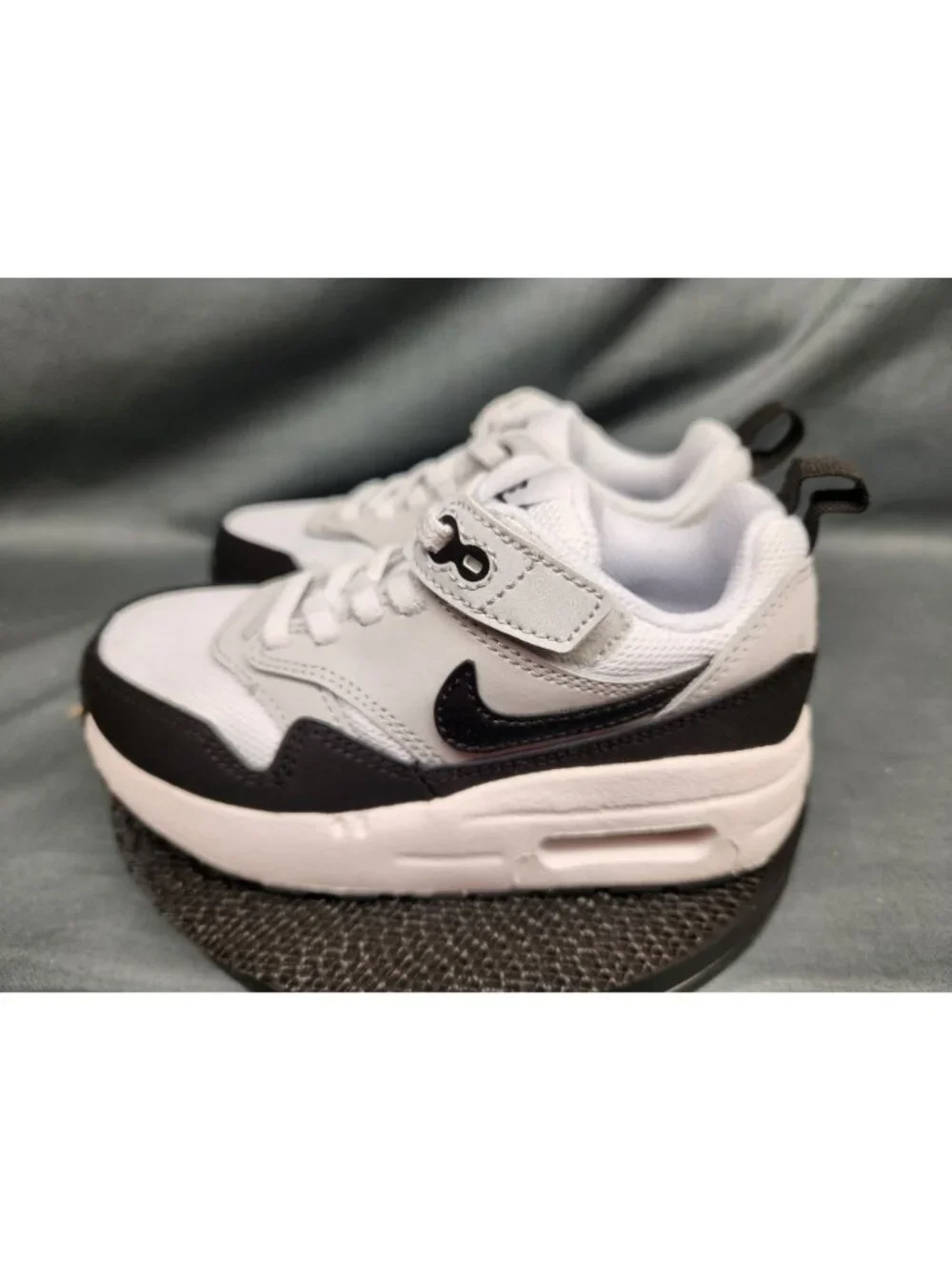 Nike Toddlers Air Max 1 Easyon (PS) Sneakers White/Gray Black Size 5 NEW IN BOX!